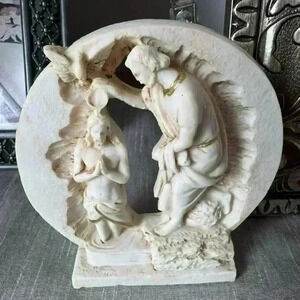 Beautiful religious  statue. NWOT